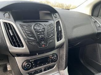 Ford Focus Focus 3 Wagon Combi 1.0 Ti-VCT EcoBoost 12V 125 (M1DA(Euro 5)) [92kW] =
 (02-2012/05-2018) picture 15