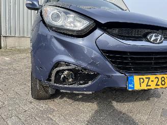 Hyundai Ix35 iX35 (LM) SUV 2.0 16V (G4KD) [120kW]  (01-2010/08-2013) picture 9