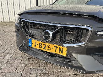 Volvo V-60 V60 II (ZW) Combi 2.0 B3 16V Mild Hybrid (B420T3(Euro6d)) [120kW]  (03=
-2020/...) picture 7