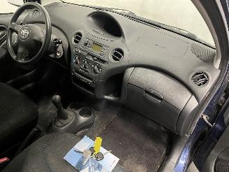 Toyota Yaris Yaris (P1) Hatchback 1.3 16V VVT-i (2SZFE) [64kW]  (04-2002/09-2005) picture 8