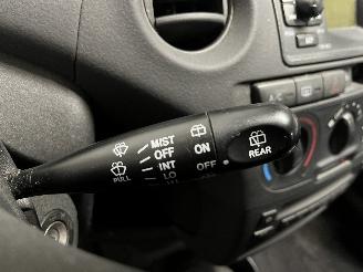 Toyota Yaris Yaris (P1) Hatchback 1.3 16V VVT-i (2SZFE) [64kW]  (04-2002/09-2005) picture 15