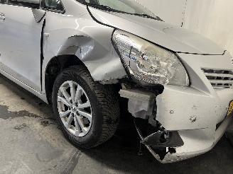 Toyota Verso Verso MPV 1.8 16V VVT-i (2ZRFAE) [108kW]  (04-2009/08-2018) picture 9