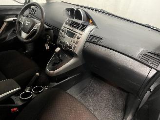 Toyota Verso Verso MPV 1.8 16V VVT-i (2ZRFAE) [108kW]  (04-2009/08-2018) picture 10
