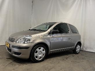 Toyota Yaris Yaris (P1) Hatchback 1.3 16V VVT-i (2SZFE) [64kW]  (04-2002/09-2005) picture 3