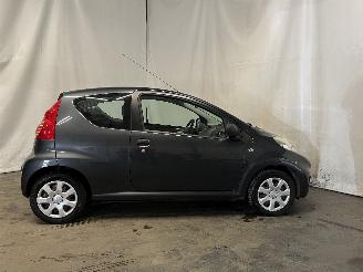 Peugeot 107 107 Hatchback 1.0 12V (384F(1KR)) [50kW]  (06-2005/05-2014) picture 7