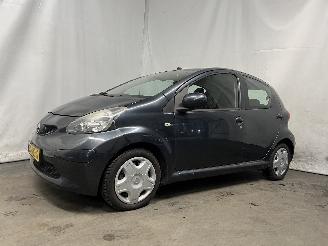 Toyota Aygo Aygo (B10) Hatchback 1.0 12V VVT-i (1KR-FE) [50kW]  (07-2005/05-2014) picture 3