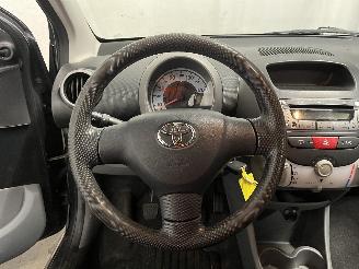 Toyota Aygo Aygo (B10) Hatchback 1.0 12V VVT-i (1KR-FE) [50kW]  (07-2005/05-2014) picture 20