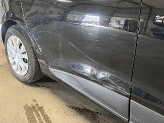 Renault Clio Clio IV Estate/Grandtour (7R) Combi 5-drs 1.5 Energy dCi 90 FAP (K9K-6=
08(K9K-B6)) [66kW]  (11-2012/08-2021) picture 8