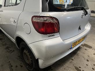 Toyota Yaris Yaris (P1) Hatchback 1.3 16V VVT-i (2SZFE) [63kW]  (08-1999/11-2005) picture 8