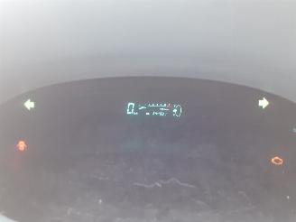 Toyota Yaris Yaris (P1) Hatchback 1.3 16V VVT-i (2SZFE) [63kW]  (08-1999/11-2005) picture 2