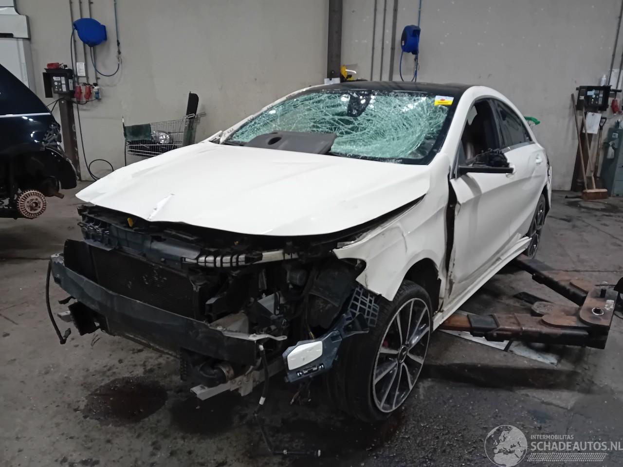 Mercedes Cla-klasse CLA (117.3) Sedan 1.6 CLA-180 16V (M270.910) [90kW]  (01-2013/03-2019)=