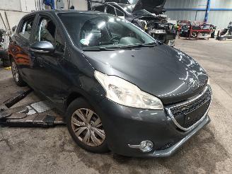 Peugeot 208 208 I (CA/CC/CK/CL) Hatchback 1.4 16V (EP3C(8FP)) [70kW]  (03-2012/12-=
2019) picture 2