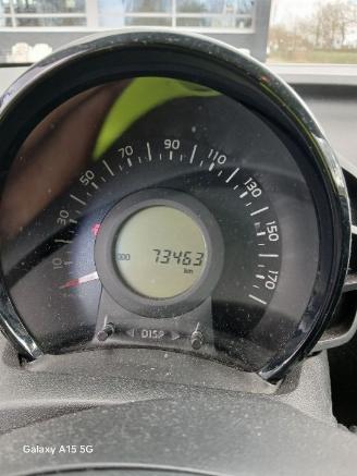 Toyota Aygo Aygo (B40) Hatchback 1.0 12V VVT-i (1KR-FE) [51kW]  (05-2014/06-2018) picture 2