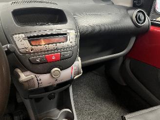 Toyota Aygo Aygo (B10) Hatchback 1.0 12V VVT-i (1KR-FE) [50kW]  (07-2005/05-2014) picture 14