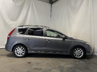 Hyundai I-30 i30 Crosswagon (WWH) Combi 1.4 CVVT 16V (G4FA) [80kW]  (11-2009/06-201=
2) picture 6