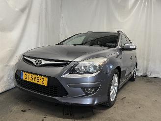 Unfallwagen Hyundai I-30 i30 Crosswagon (WWH) Combi 1.4 CVVT 16V (G4FA) [80kW]  (11-2009/06-201=
2) 2011/12