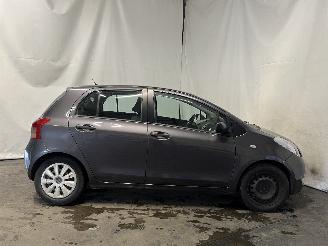 Toyota Yaris Yaris II (P9) Hatchback 1.3 16V VVT-i (2SZFE) [64kW]  (08-2005/11-2010=
) picture 7