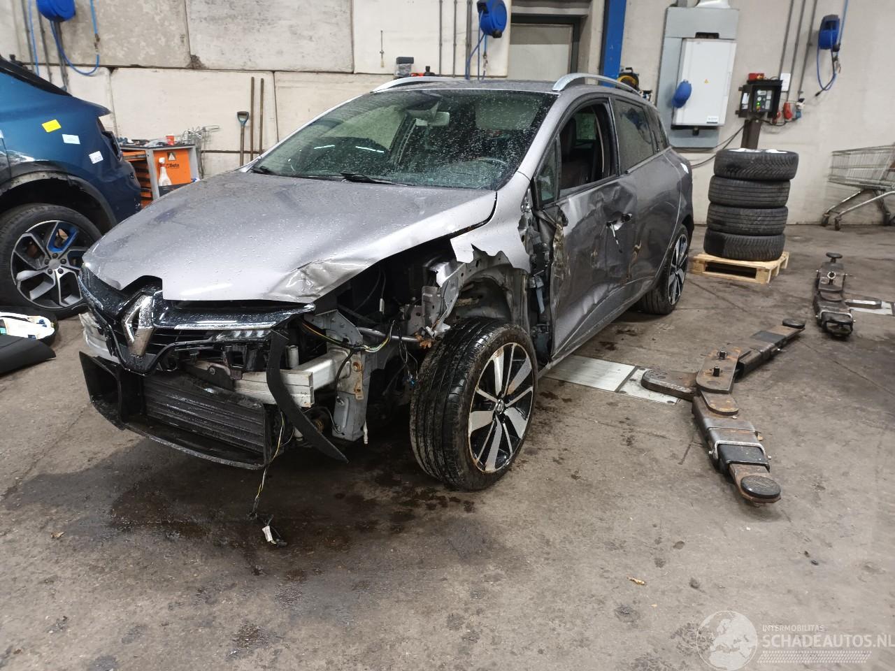 Renault Clio Clio IV Estate/Grandtour (7R) Combi 5-drs 0.9 Energy TCE 90 12V (H4B-4=
08(H4B-B4)) [66kW]  (01-2013/08-2021)