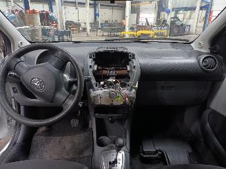 Toyota Aygo Aygo (B10) Hatchback 1.0 12V VVT-i (1KR-FE) [50kW]  (07-2005/05-2014) picture 5