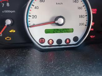 Hyundai I-10 i10 (F5) Hatchback 1.2i 16V (G4LA) [57kW]  (11-2008/12-2011) picture 2