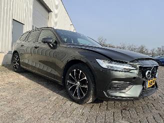 Volvo V-60 V60 II (ZW) Combi 2.0 B3 16V Mild Hybrid (B420T3(Euro6d)) [120kW]  (03=
-2020/...) picture 5