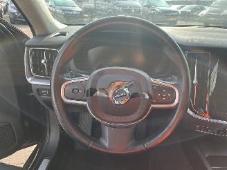 Volvo V-60 V60 II (ZW) Combi 2.0 B3 16V Mild Hybrid (B420T3(Euro6d)) [120kW]  (03=
-2020/...) picture 28