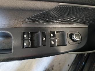 Volkswagen Golf Golf V (1K1) Hatchback 1.6 FSI 16V (BLF(Euro 4)) [85kW]  (10-2003/07-2=
008) picture 14