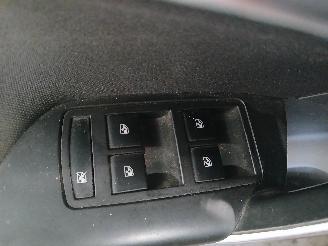 Opel Insignia Insignia Sports Tourer Combi 1.4 Turbo 16V Ecotec (A14NET(Euro 5)) [10=
3kW]  (04-2011/03-2017) picture 14