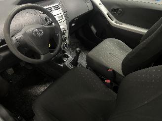 Toyota Yaris Yaris II (P9) Hatchback 1.0 12V VVT-i (1KR-FE) [51kW]  (08-2005/12-201=
1) picture 15