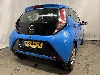 Toyota Aygo Aygo (B40) Hatchback 1.0 12V VVT-i (1KR-FE) [51kW]  (05-2014/06-2018) picture 5