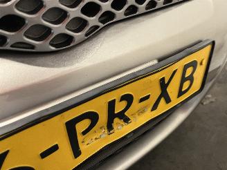 Toyota Yaris Yaris (P1) Hatchback 1.3 16V VVT-i (2SZFE) [64kW]  (04-2002/09-2005) picture 10