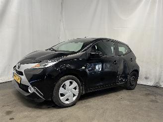 Toyota Aygo Aygo (B40) Hatchback 1.0 12V VVT-i (1KR-FE) [51kW]  (05-2014/06-2018) picture 3