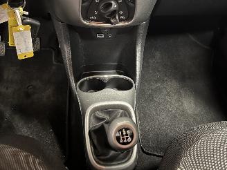 Toyota Aygo Aygo (B40) Hatchback 1.0 12V VVT-i (1KR-FE) [51kW]  (05-2014/06-2018) picture 23