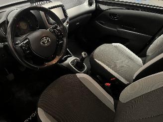 Toyota Aygo Aygo (B40) Hatchback 1.0 12V VVT-i (1KR-FE) [51kW]  (05-2014/06-2018) picture 17