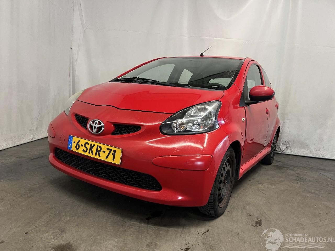 Toyota Aygo Aygo (B10) Hatchback 1.0 12V VVT-i (1KR-FE) [50kW]  (07-2005/05-2014)