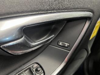 Volvo V-60 V60 I (FW/GW) Combi 1.6 T3 16V (B4164T3(Euro 5)) [110kW]  (09-2010/12-=
2015) picture 14