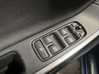 Volvo V-60 V60 I (FW/GW) Combi 1.6 T3 16V (B4164T3(Euro 5)) [110kW]  (09-2010/12-=
2015) picture 13