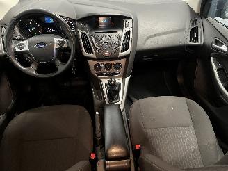 Ford Focus Focus 3 Wagon Combi 1.0 Ti-VCT EcoBoost 12V 100 (M2DC) [74kW]  (02-201=
2/05-2018) picture 11