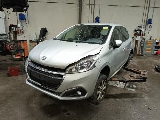 Salvage car Peugeot 208 208 I (CA/CC/CK/CL) Hatchback 1.6 Blue HDi (DV6FE(BHW)) [55kW]  (01-20=
13/12-2019) 2017/1