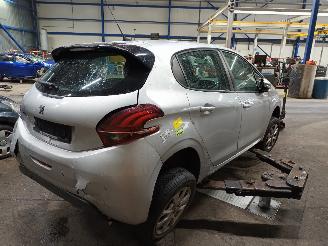 Peugeot 208 208 I (CA/CC/CK/CL) Hatchback 1.6 Blue HDi (DV6FE(BHW)) [55kW]  (01-20=
13/12-2019) picture 3