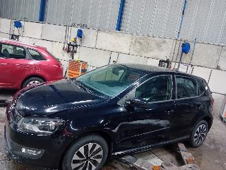 Salvage car Volkswagen Polo Polo V (6R) Hatchback 1.2 TDI 12V BlueMotion (CFWA(Euro 5)) [55kW]  (1=
0-2009/05-2014) 2013/12