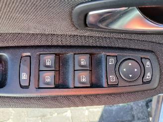 Renault Scenic Grand Scénic III (JZ) MPV 1.4 16V TCe 130 (H4J-700(H4J-A7)) [96kW]  =
(02-2009/12-2016) picture 11