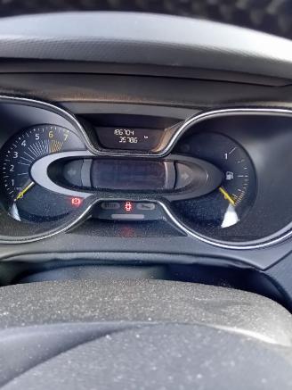 Renault Captur Captur (2R) SUV 0.9 Energy TCE 12V (H4B-400(H4B-A4)) [66kW]  (06-2013/=
=2E..) picture 2