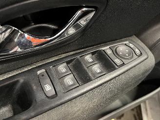 Renault Mégane Megane III Grandtour (KZ) Combi 5-drs 1.5 dCi 110 (K9K-636(K9K-A6)) [8=
1kW]  (02-2009/04-2016) picture 13