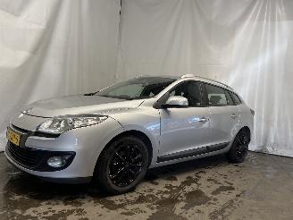 Renault Mégane Megane III Grandtour (KZ) Combi 5-drs 1.5 dCi 110 (K9K-636(K9K-A6)) [8=
1kW]  (02-2009/04-2016) picture 3