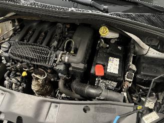 Peugeot 2008 2008 (CU) MPV 1.2 Vti 12V PureTech 82 (EB2F(HMZ)) [60kW]  (03-2013/12-=
2018) picture 24