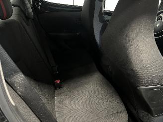 Peugeot 108 108 Hatchback 1.0 12V (1KRFE(CFB)) [51kW]  (05-2014/...) picture 18