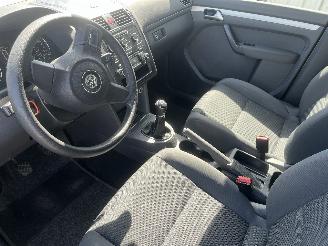 Volkswagen Touran Touran (1T3) MPV 1.2 TSI (CBZB) [77kW]  (05-2010/08-2015) picture 15