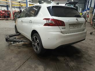 Peugeot 308 308 (L3/L8/LB/LH/LP) Hatchback 5-drs 1.2 12V e-THP PureTech 130 (EB2DT=
S(HNY)) [96kW]  (11-2013/06-2021) picture 4