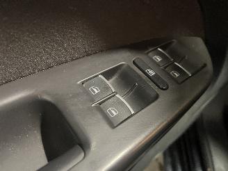 Volkswagen Touran Touran (1T3) MPV 1.6 TDI 16V (CAYC(Euro 5)) [77kW]  (05-2010/05-2015) picture 13